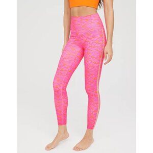 NWOT OFFLINE By Aerie Goals Crochet Inset Legging Size Medium